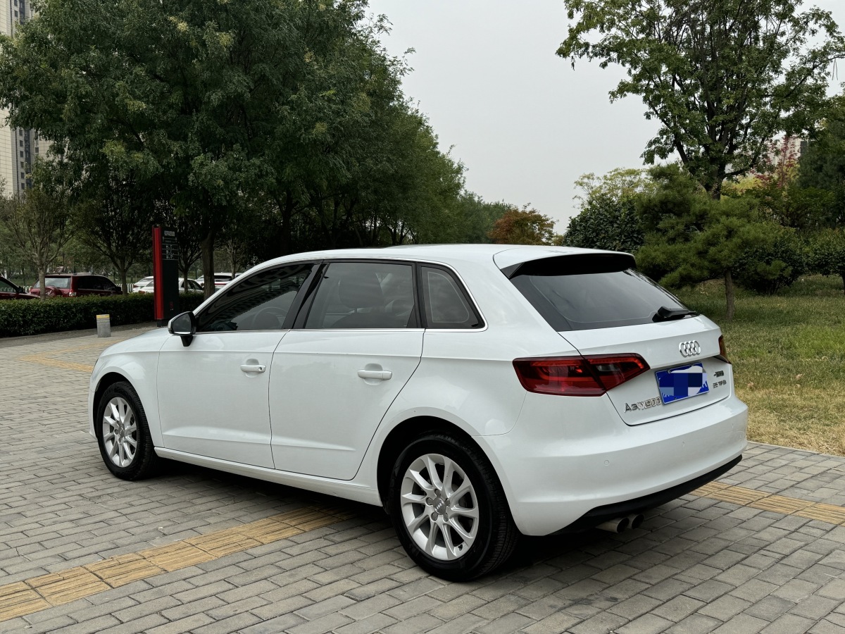 2014年10月奧迪 奧迪A3  2014款 Sportback 35 TFSI 自動(dòng)時(shí)尚型