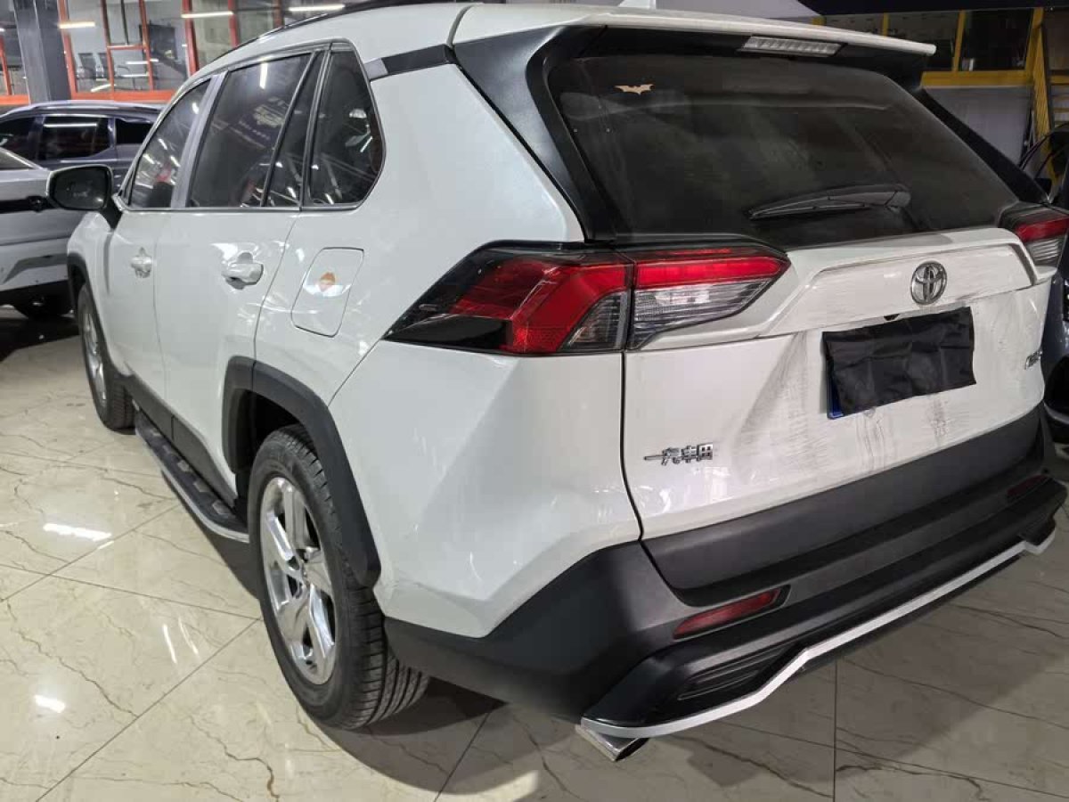 豐田 RAV4榮放  2021款 2.0L CVT兩驅(qū)風(fēng)尚版圖片