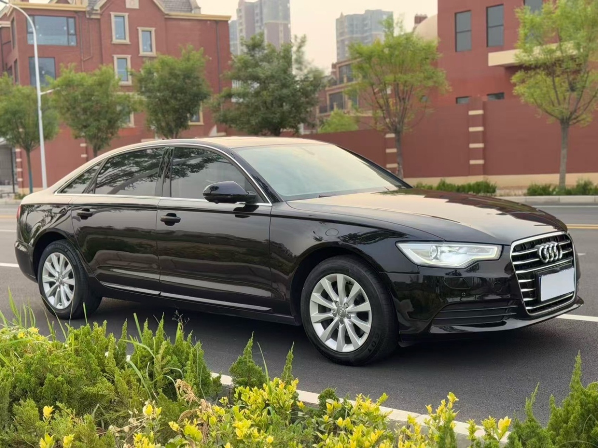 奧迪 奧迪A6L  2014款 TFSI 標(biāo)準(zhǔn)型圖片