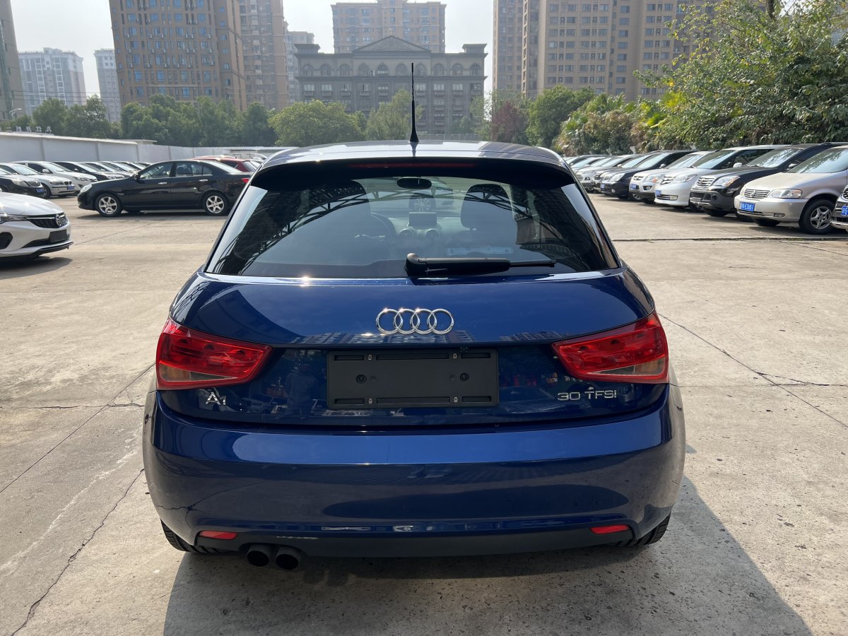 奧迪 奧迪A1  2014款 30 TFSI Sportback舒適型圖片