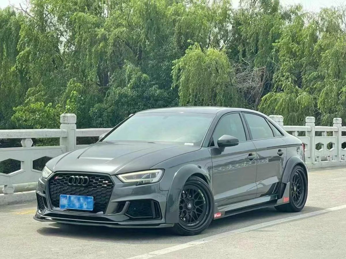 奧迪 奧迪RS 6  2018款 RS 6 4.0T Avant尊享運(yùn)動(dòng)限量版圖片