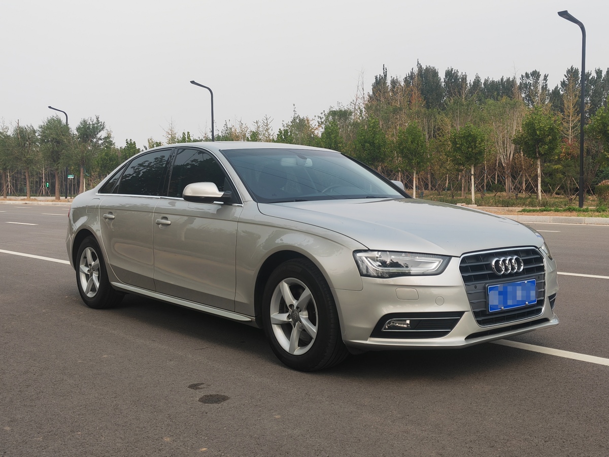 奧迪 奧迪A4L  2016款 30 TFSI 典藏版 自動舒適型圖片