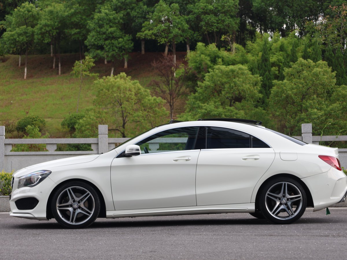 2015年8月奔馳 奔馳CLA級(jí)  2016款 改款 CLA 220 4MATIC