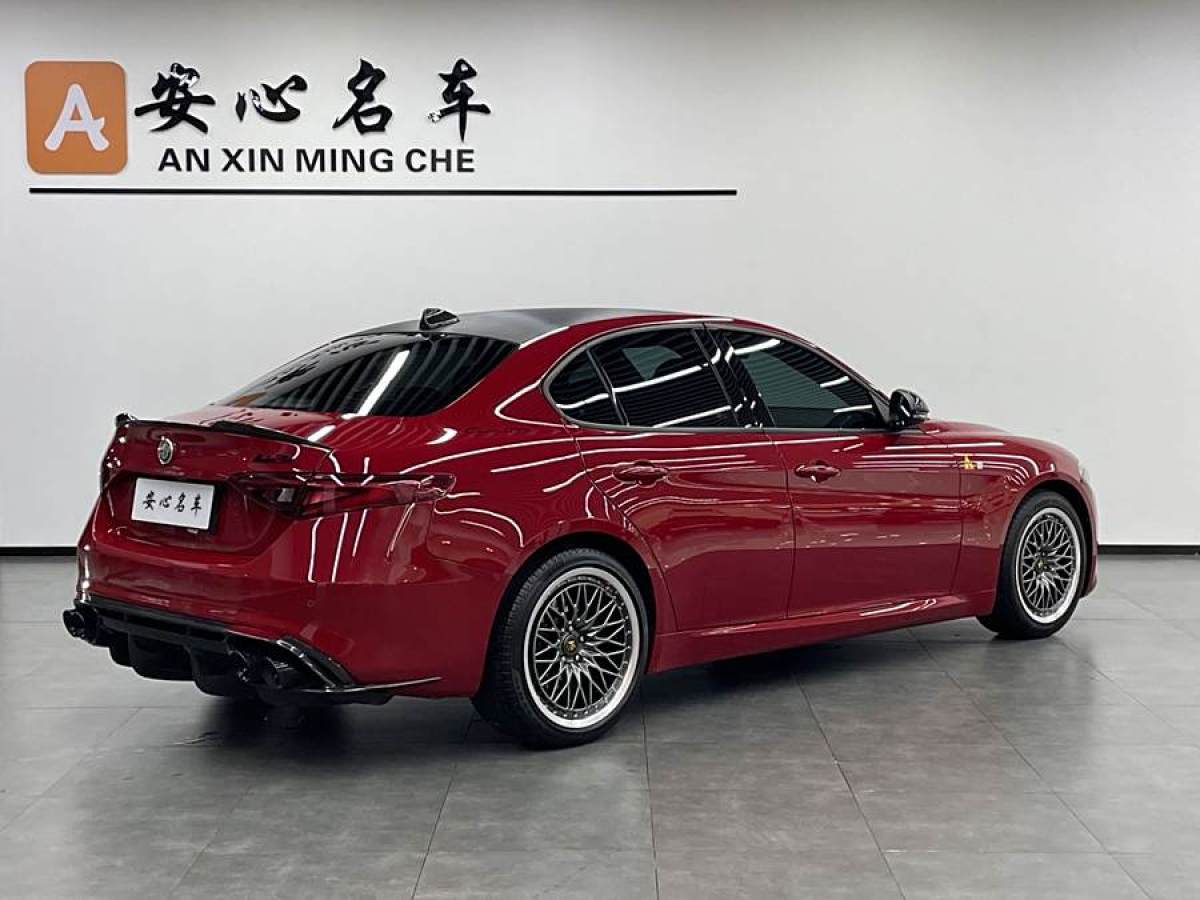 阿爾法·羅密歐 Giulia  2022款 2.0T 280HP Ti 駕控版圖片