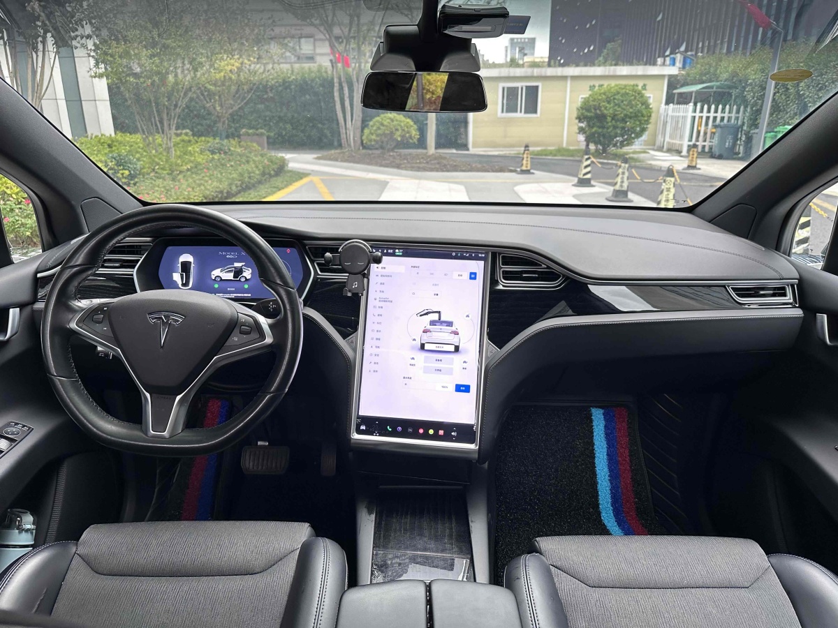 特斯拉 Model X  2016款 Model X 60D圖片