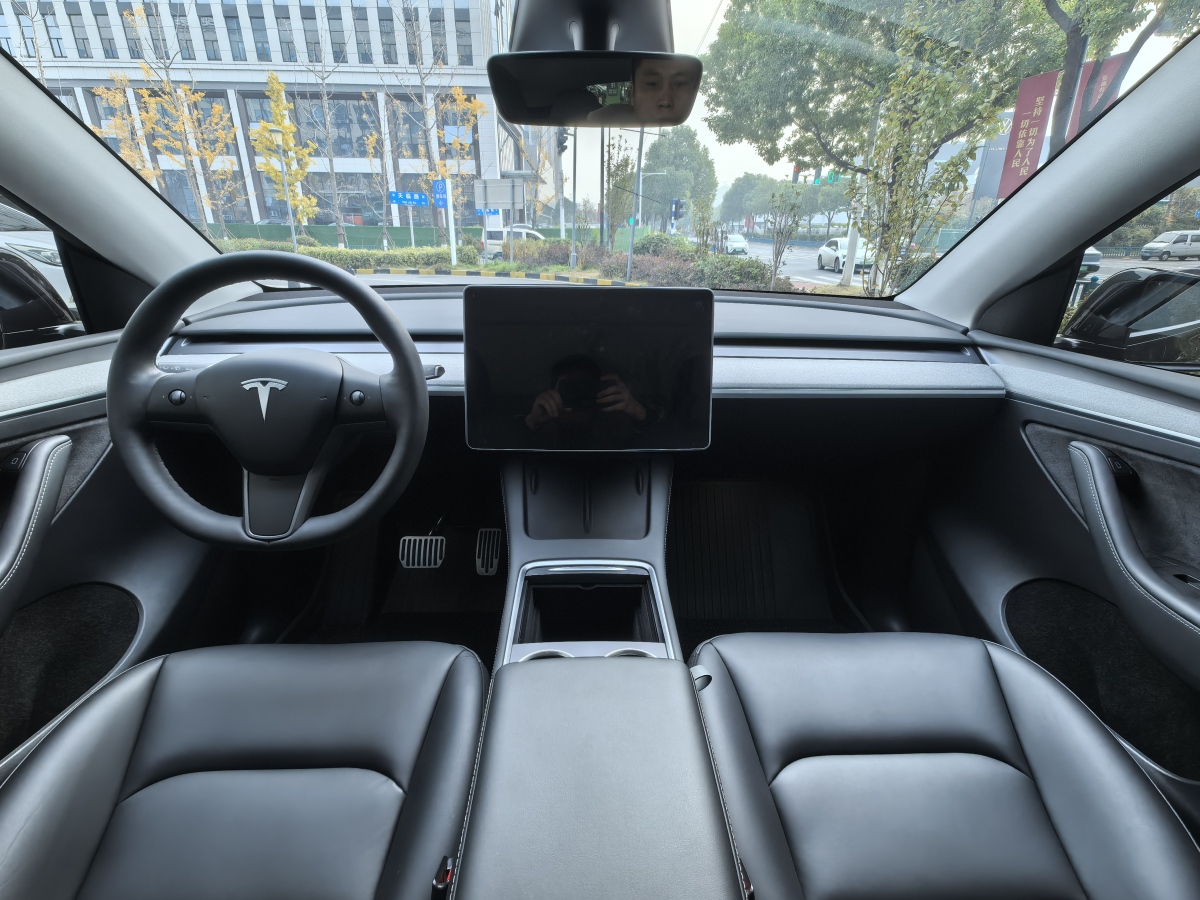 特斯拉 Model 3  2023款 煥新版 后輪驅(qū)動圖片