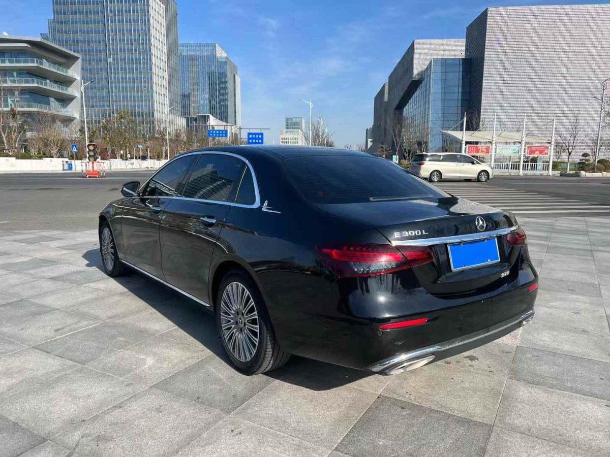 奔馳 奔馳E級  2021款 E 300 L 豪華型圖片