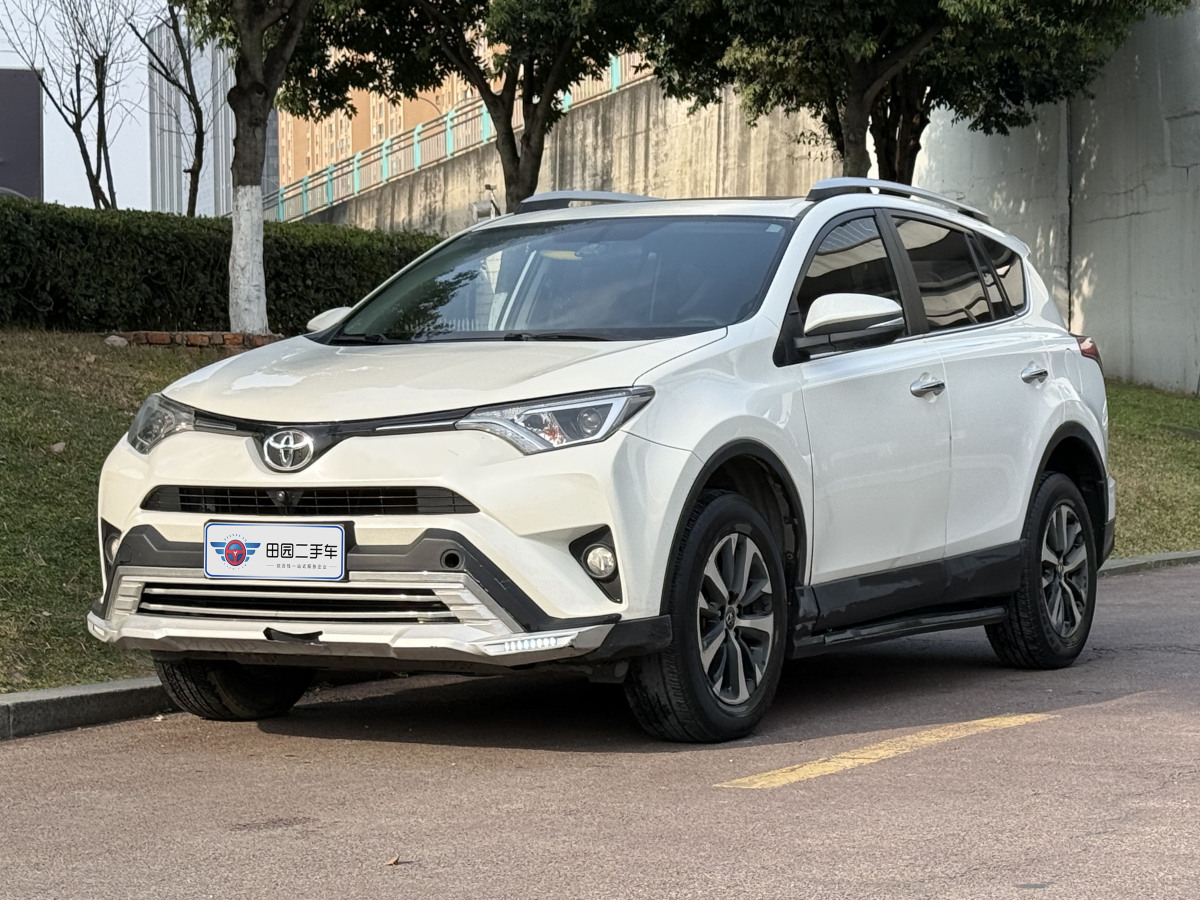 2017年12月豐田 RAV4  2016款 榮放 2.0L CVT兩驅(qū)舒適版