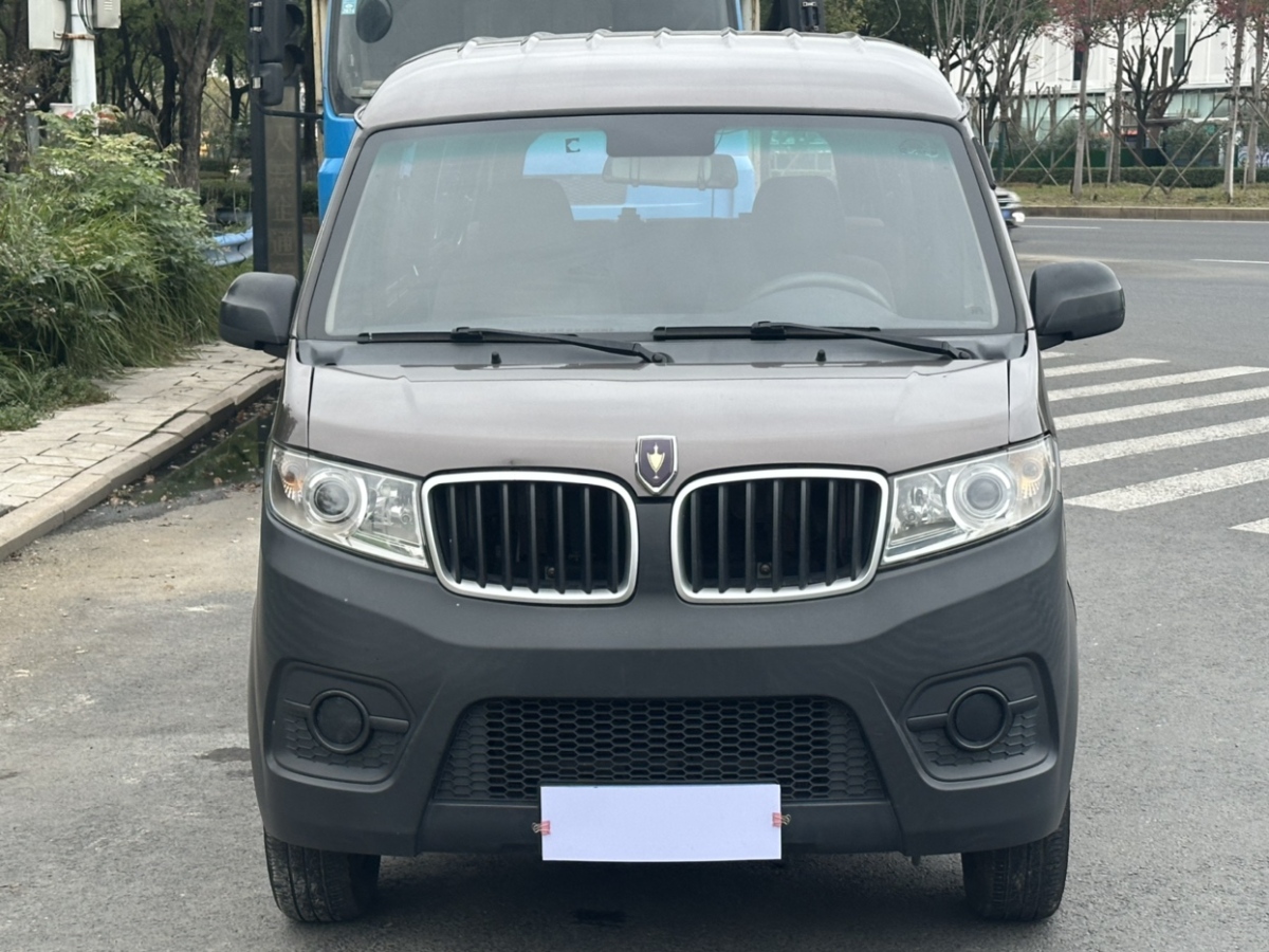 金杯 小海獅X30  2021款 1.5L標(biāo)準(zhǔn)型中央空調(diào)EPS版客車國VI SWC15M圖片