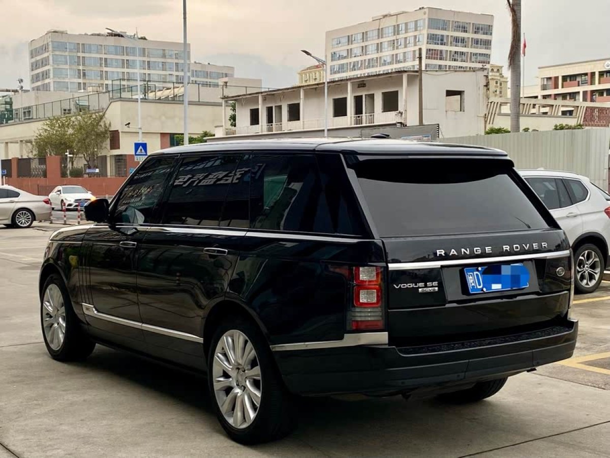 路虎 攬勝  2016款 3.0 V6 SC Vogue SE 尊崇創(chuàng)世加長(zhǎng)版圖片