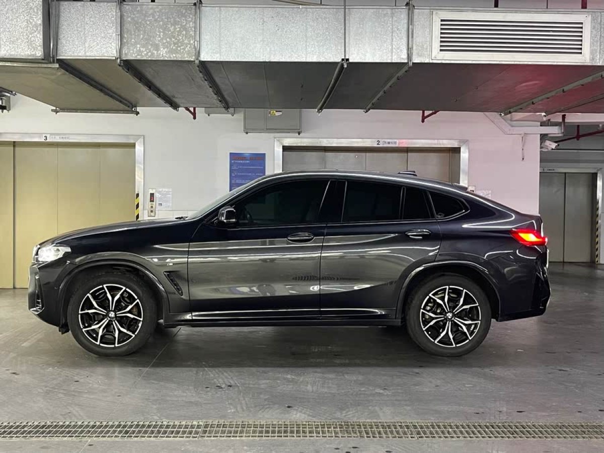 寶馬 寶馬X4  2022款 xDrive 25i M運(yùn)動(dòng)套裝圖片
