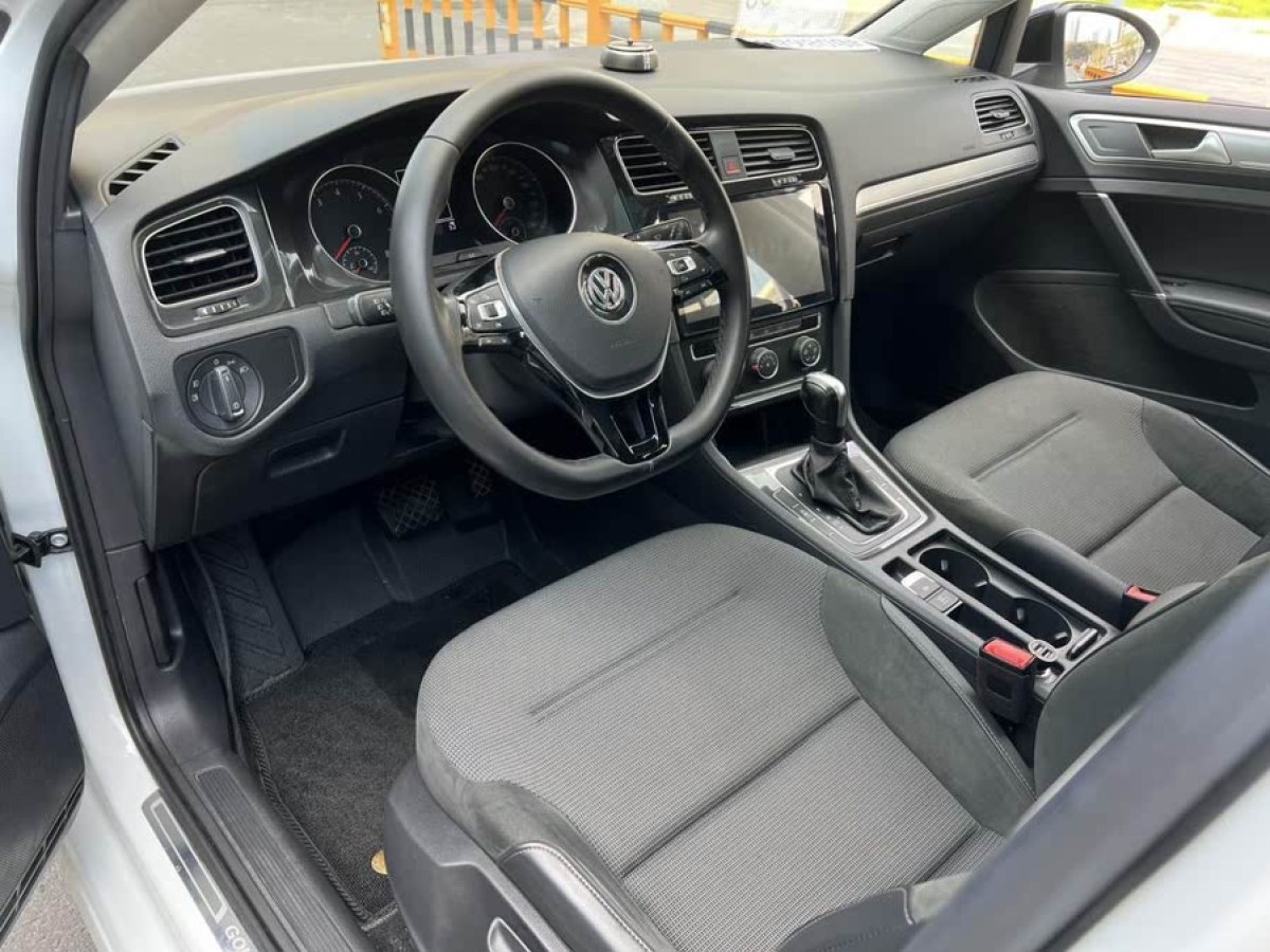 大眾 高爾夫  2018款 230TSI 自動舒適型圖片