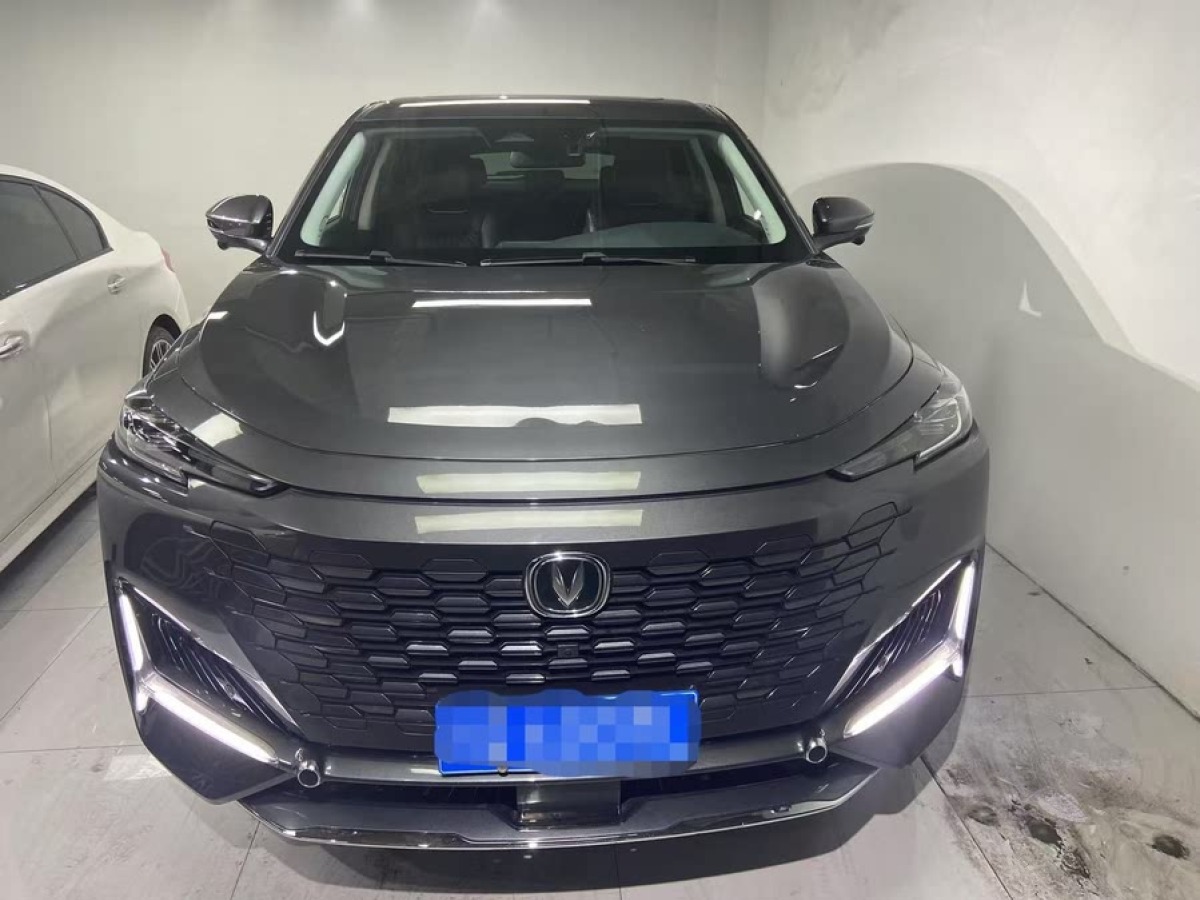 長安 長安UNI-K  2021款 2.0T 全輪驅(qū)動(dòng)尊貴型圖片