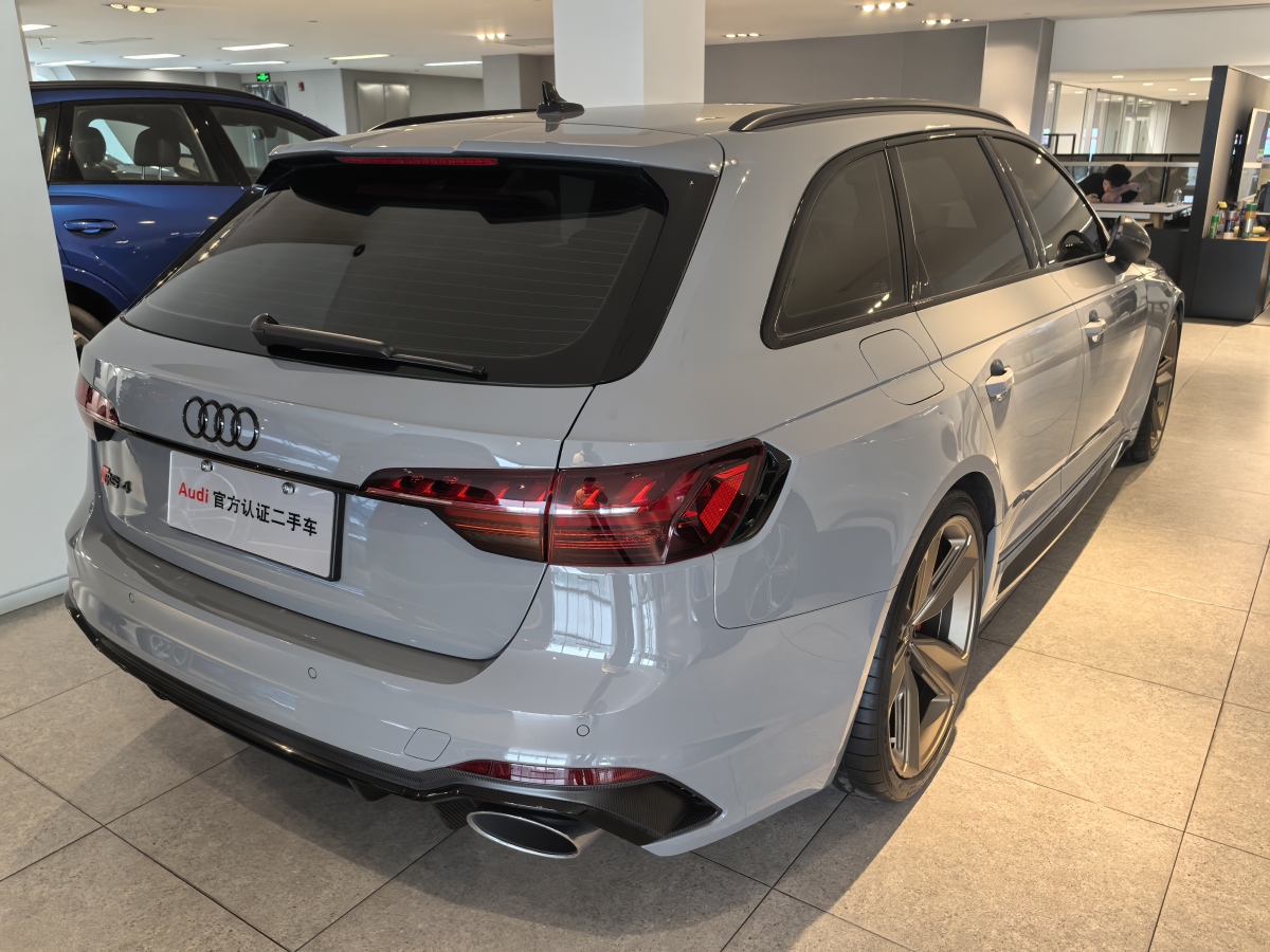 奧迪 奧迪RS 4  2023款 RS4 Avant 暗金版圖片