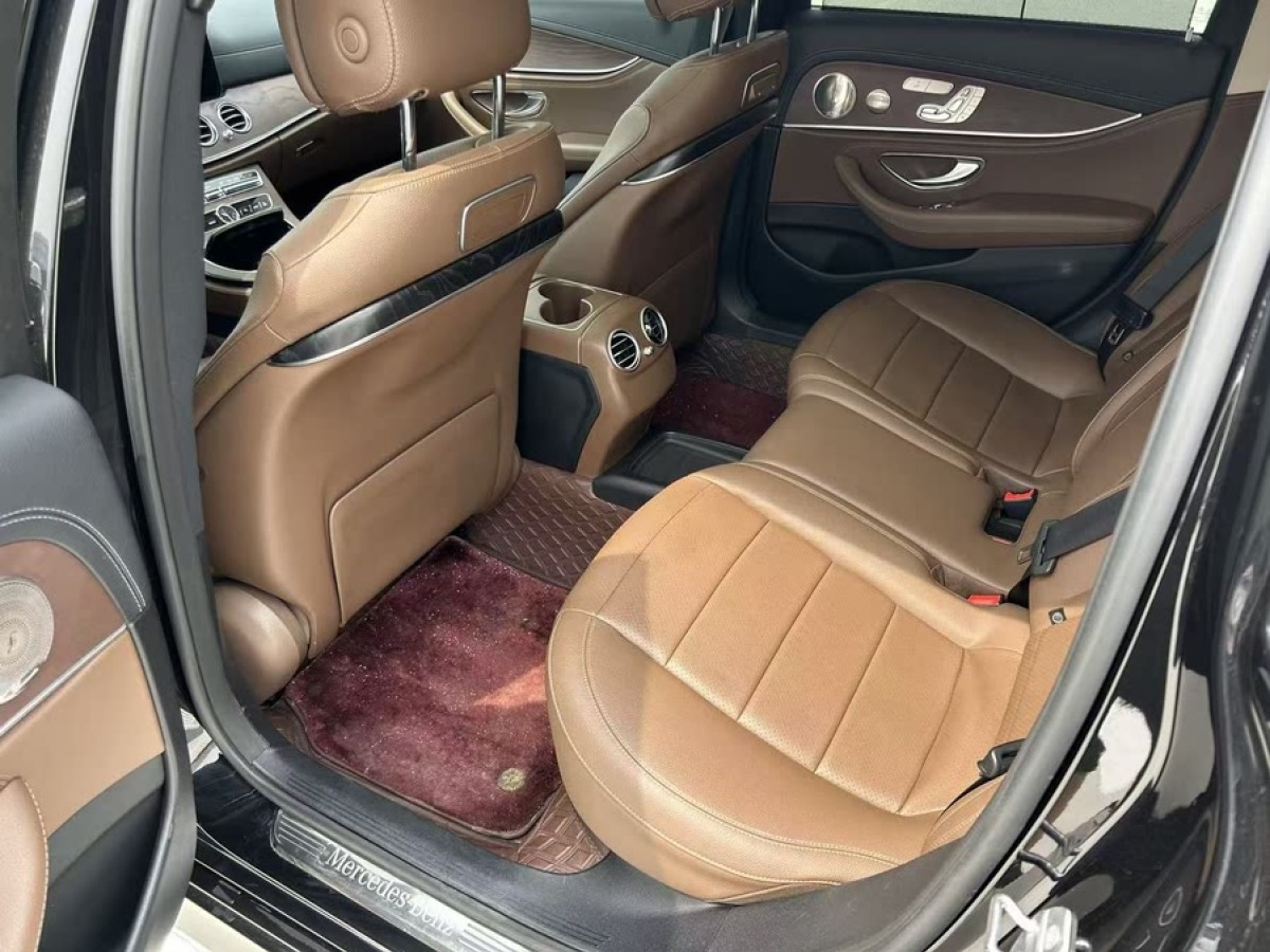 奔馳 奔馳E級(jí)  2019款 改款 E 300 L 豪華型圖片