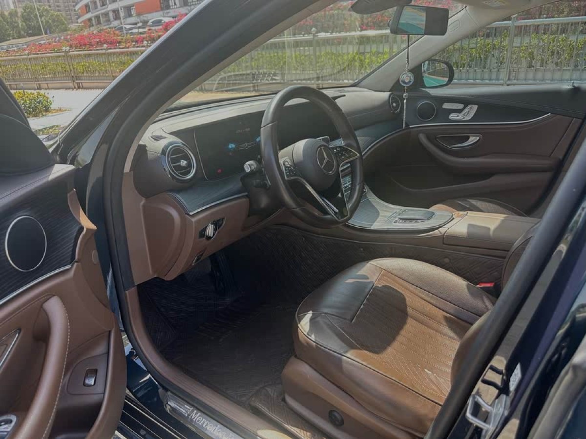 奔馳 奔馳E級(jí)  2023款 改款 E 300 L 時(shí)尚型圖片