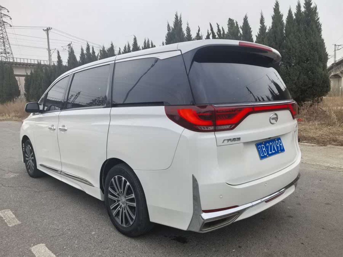 廣汽傳祺 M8  2021款 領(lǐng)秀系列 390T 尊貴福祉版圖片