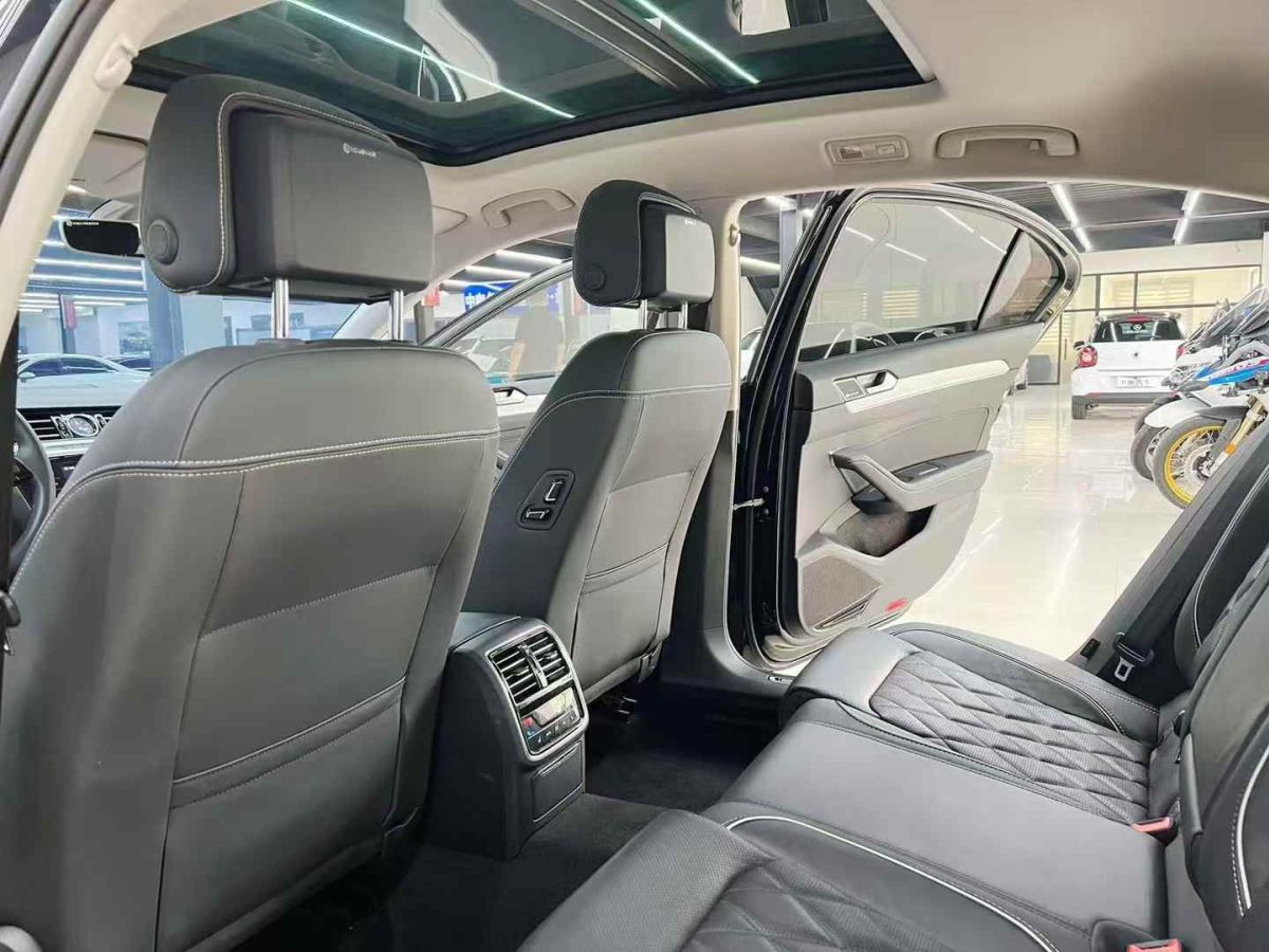 大眾 邁騰  2021款 330TSI DSG 30周年紀(jì)念版圖片