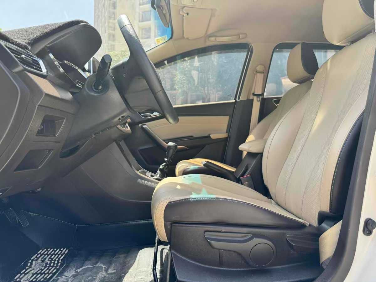 寶駿 310  2019款 1.2L 自動舒適型圖片
