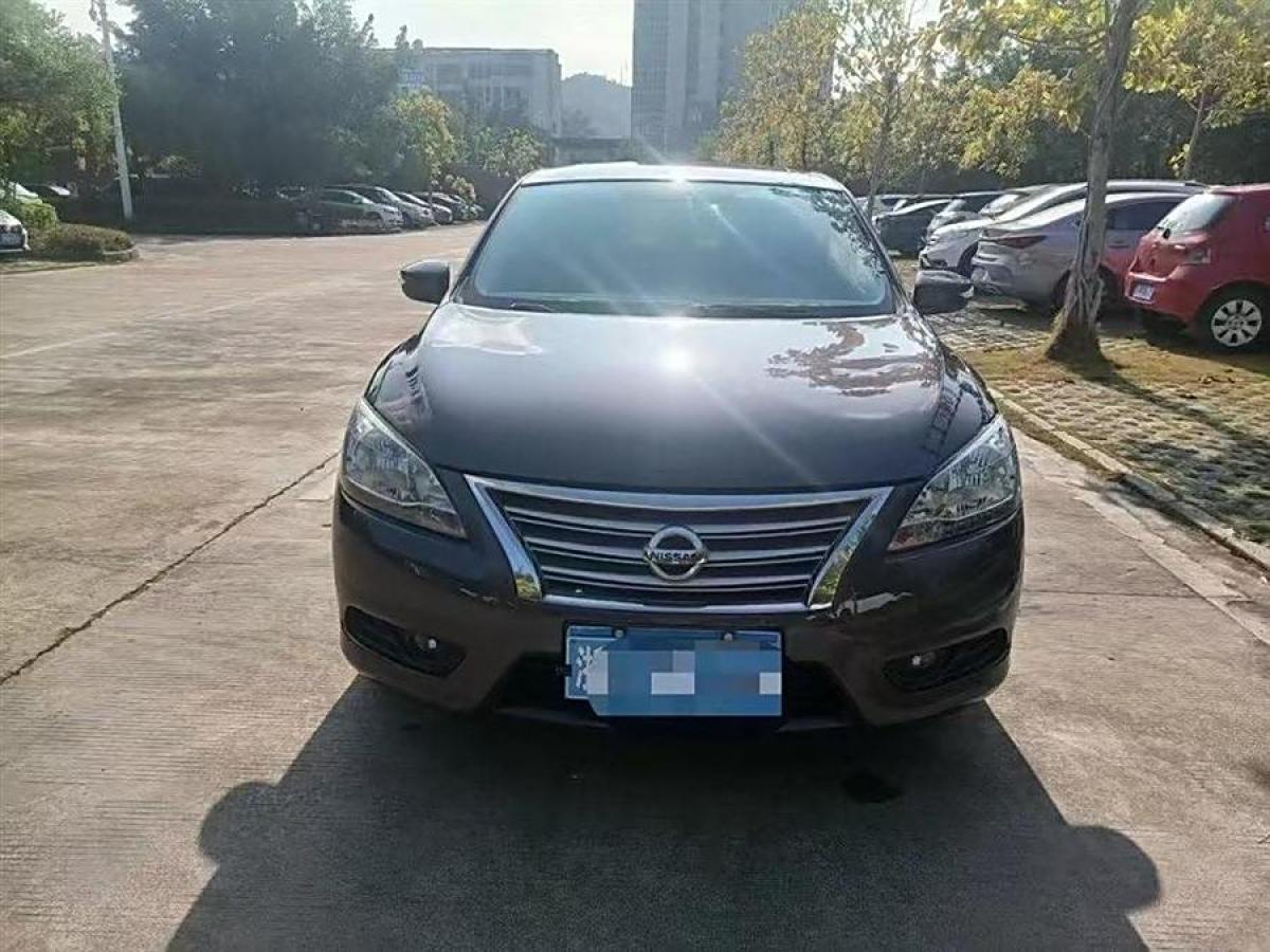 日產(chǎn) 軒逸  2012款 1.8XL CVT豪華版圖片