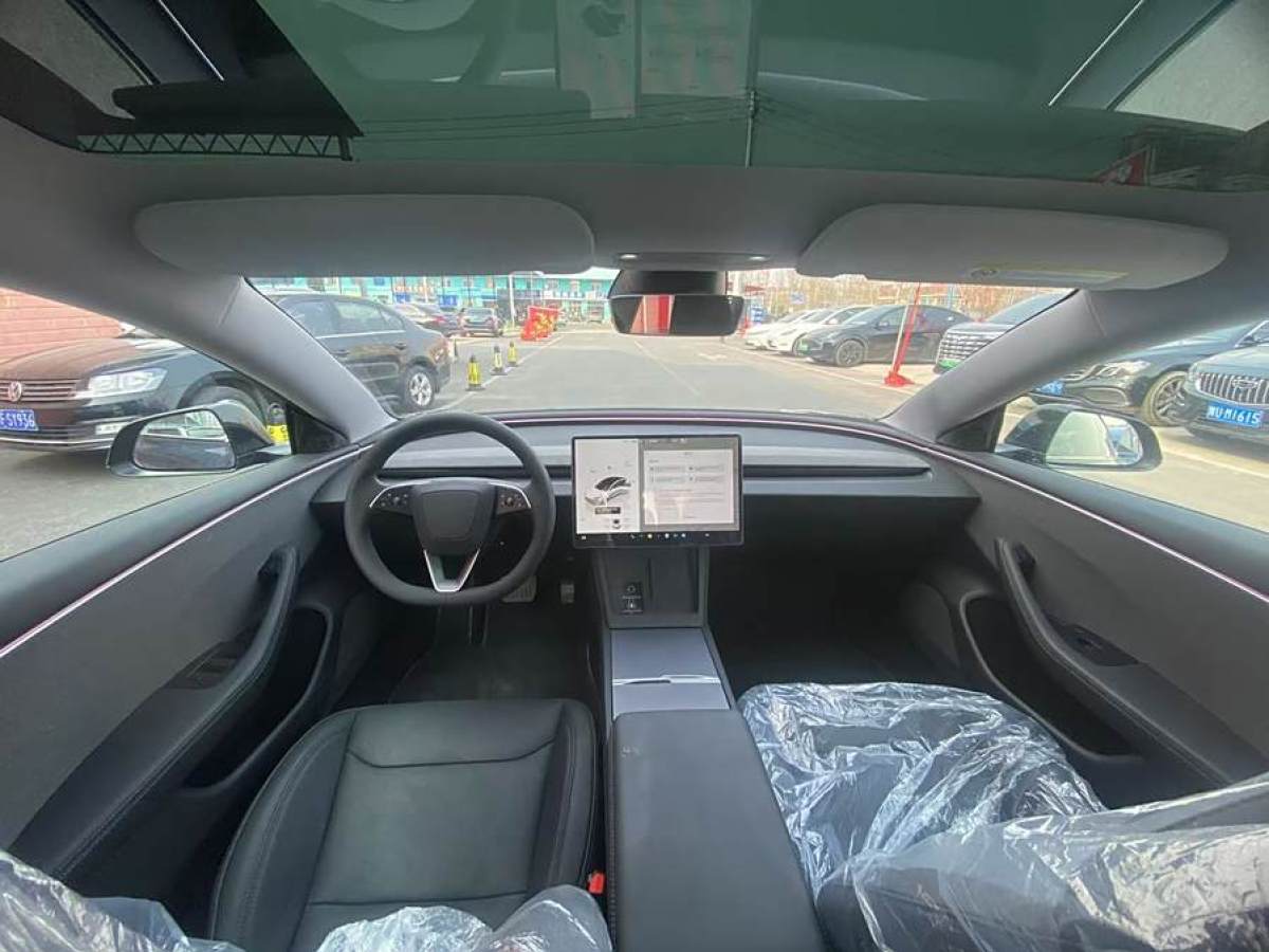 2024年12月特斯拉 Model Y  2022款 改款 后輪驅(qū)動版