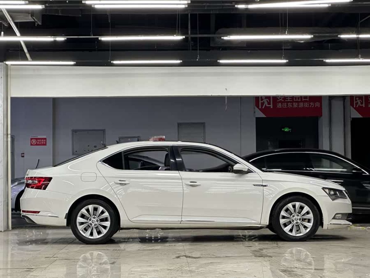斯柯達(dá) 速派  2016款 TSI330 DSG創(chuàng)行版圖片