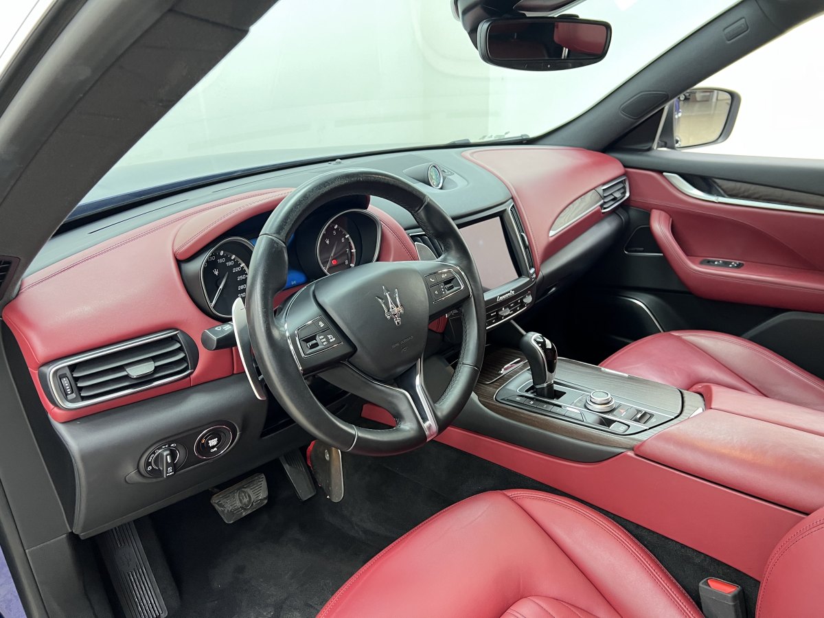 瑪莎拉蒂 Levante  2021款 3.0T 標(biāo)準(zhǔn)版圖片