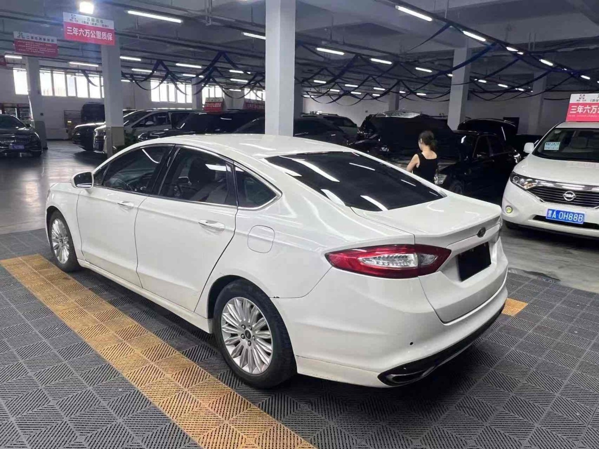 福特 蒙迪歐  2013款 2.0L GTDi200時(shí)尚型圖片