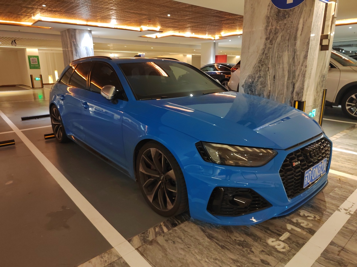 奧迪 奧迪RS 4  2023款 RS4 Avant 黑曜版圖片