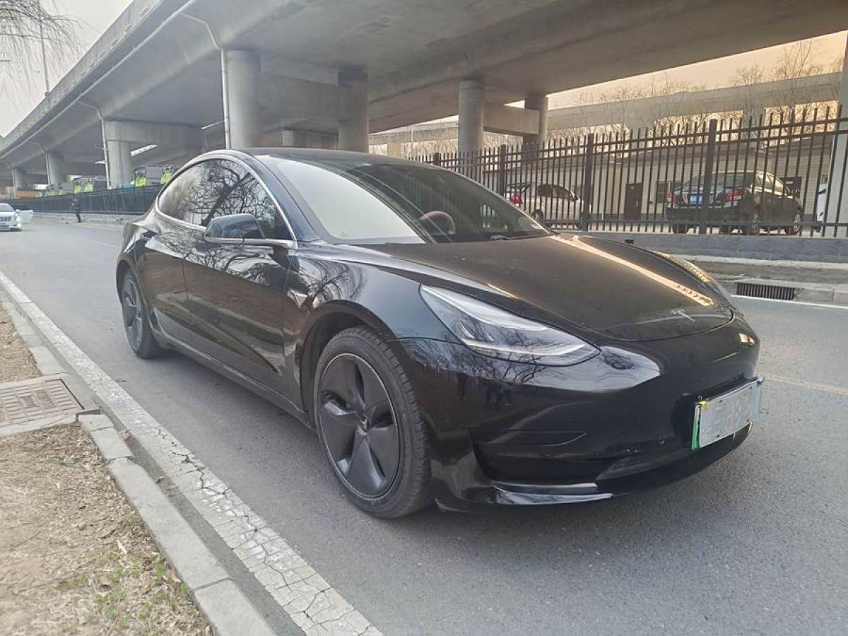 2020年12月特斯拉 Model 3  2020款 改款 標(biāo)準(zhǔn)續(xù)航后驅(qū)升級版