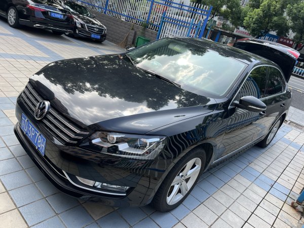 大众 帕萨特  2014款 1.8TSI DSG御尊版