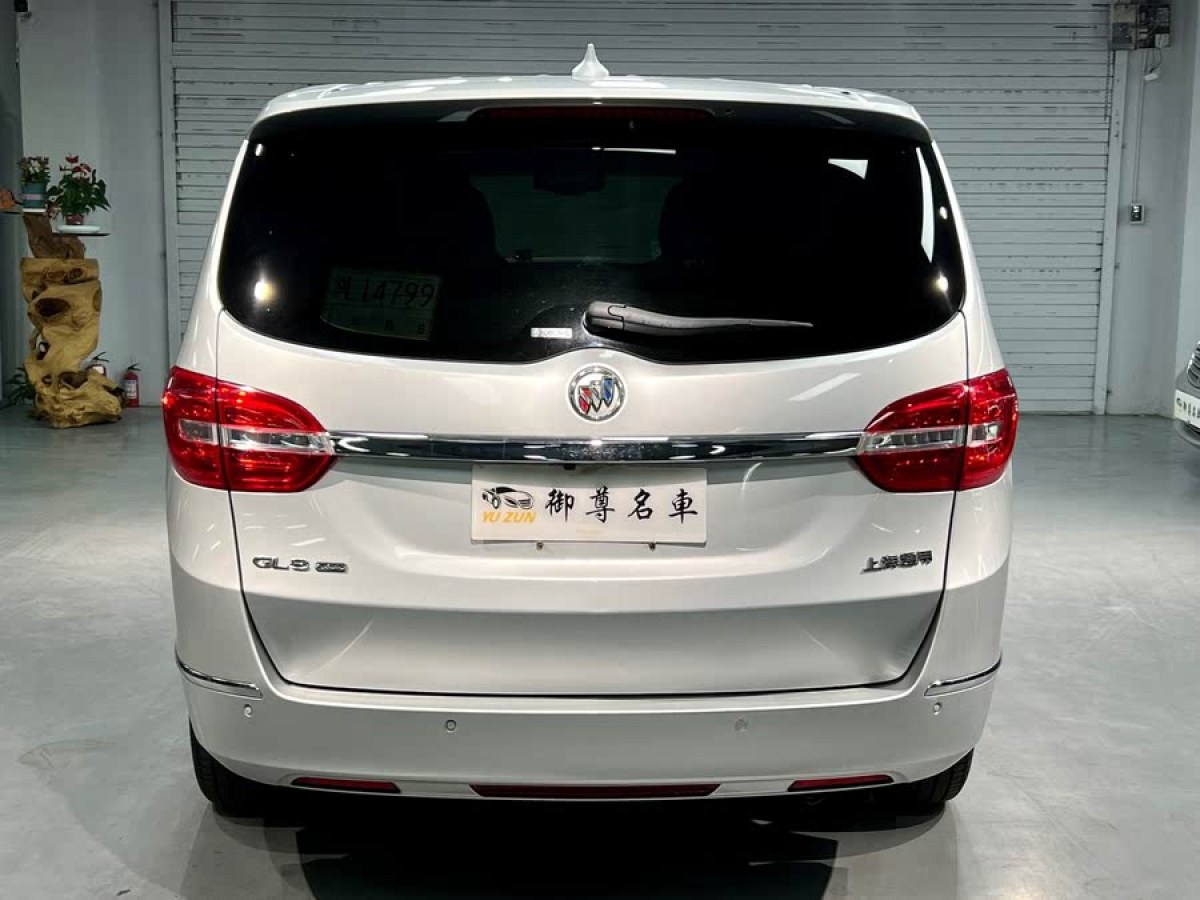 別克 GL8  2014款 3.0L XT豪華商務(wù)旗艦版圖片