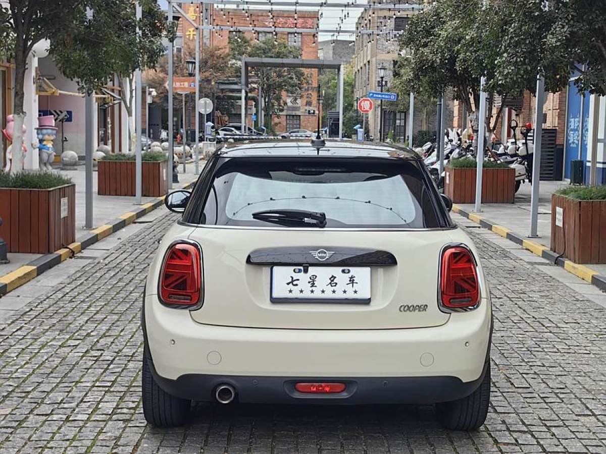 MINI MINI  2018款 1.5T COOPER 經(jīng)典派 五門版圖片