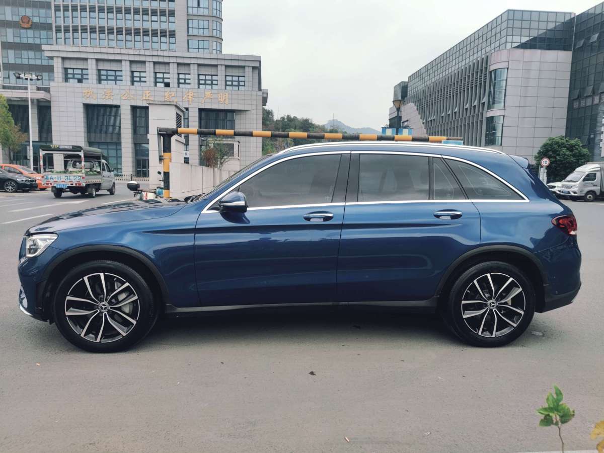 2020年8月奔馳 奔馳GLC  2020款 改款 GLC 260 L 4MATIC 豪華型