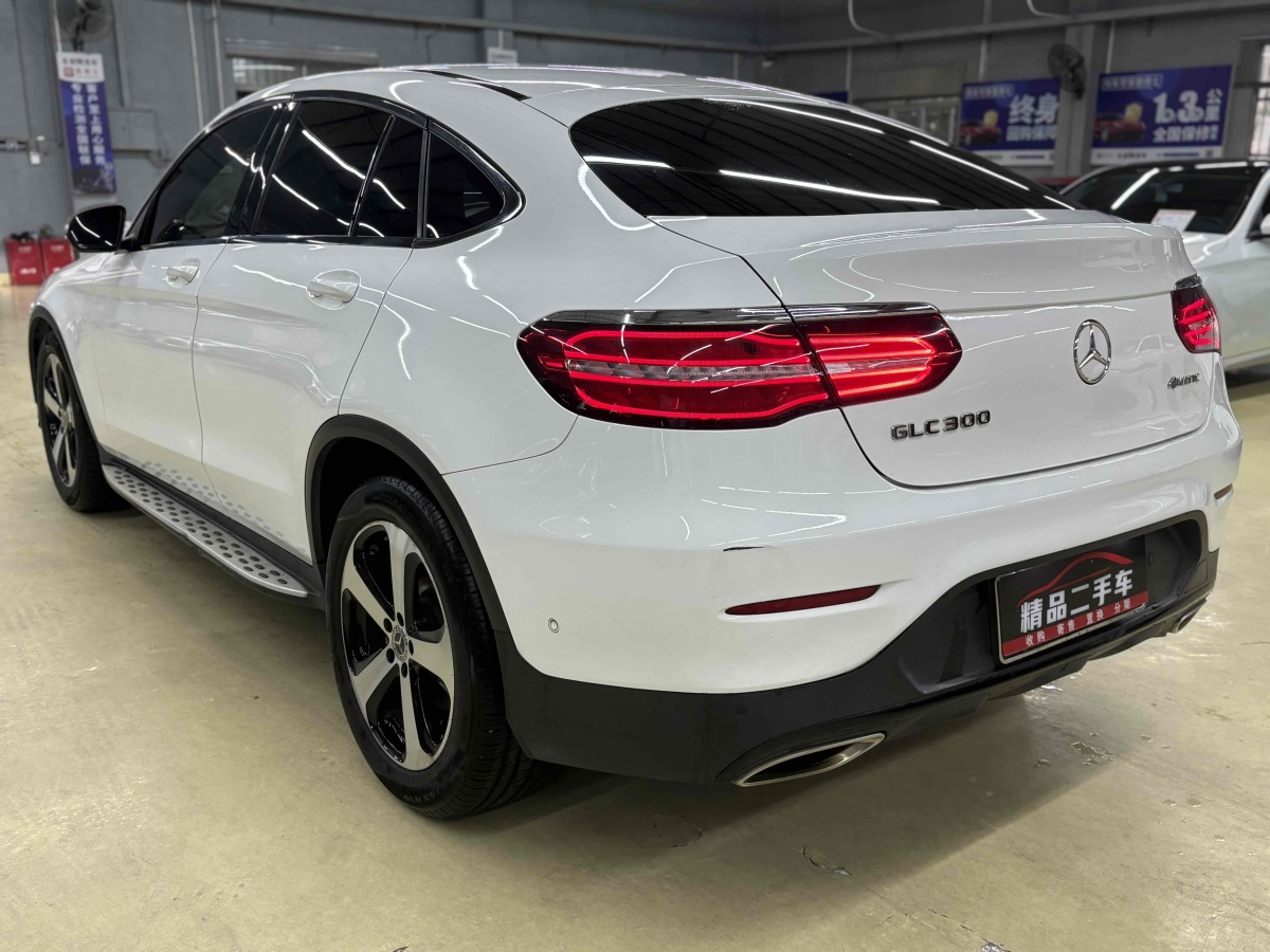 奔馳 奔馳GLC  2022款 改款 GLC 300 4MATIC 轎跑SUV圖片