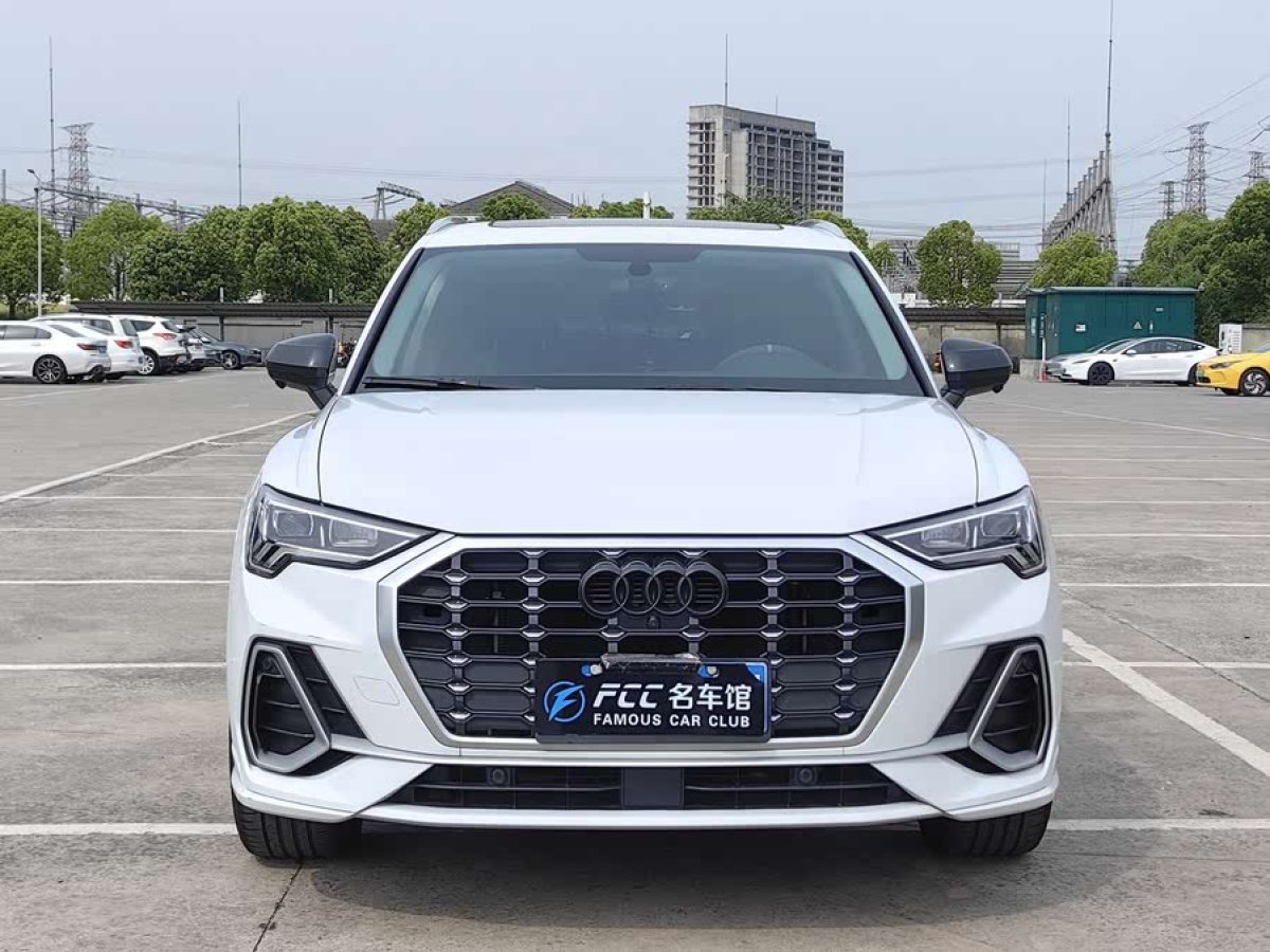 奧迪 奧迪Q3  2021款 35 TFSI 時(shí)尚動(dòng)感型圖片