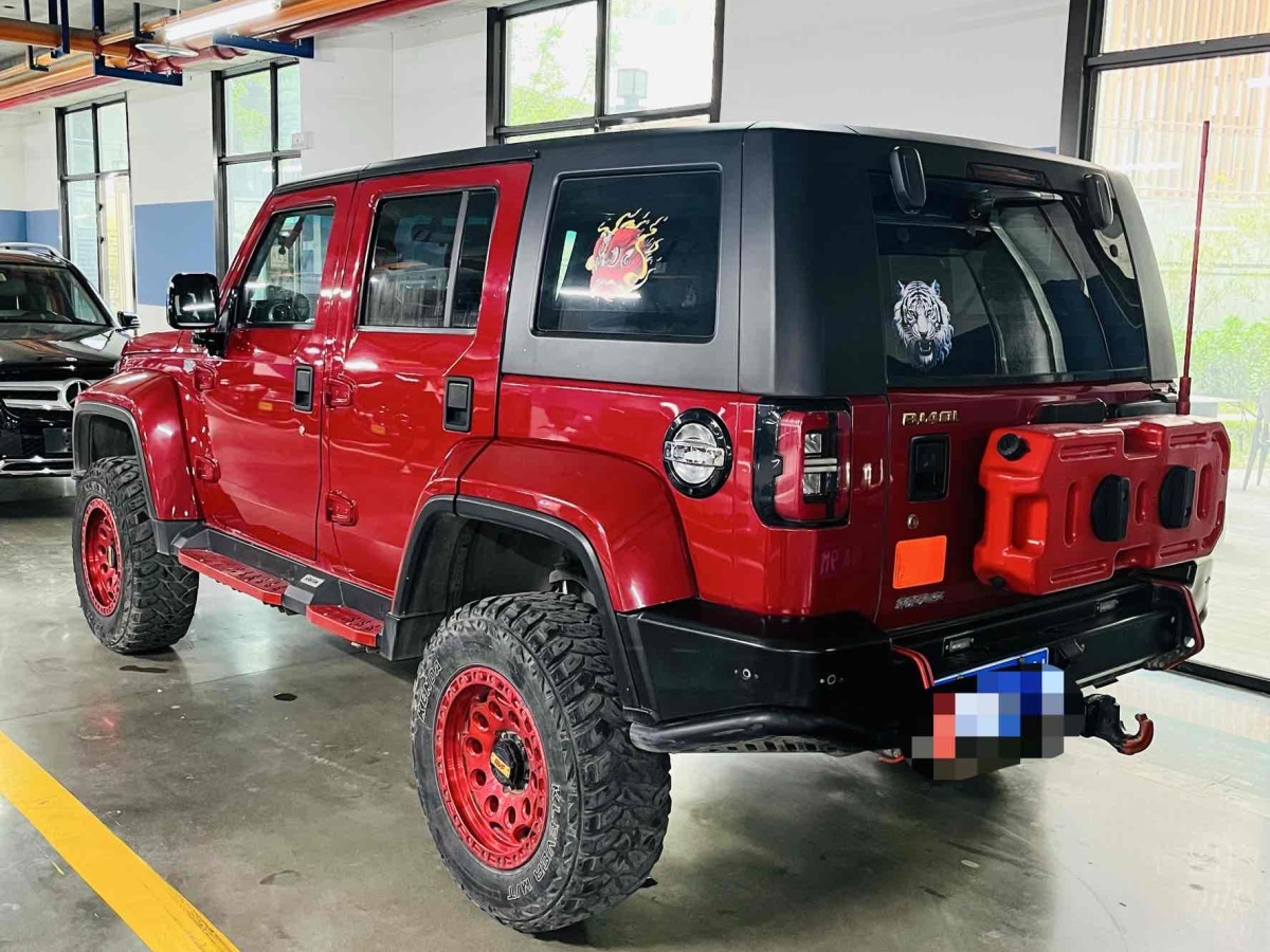 北京 BJ40  2016款 40L 2.3T 自動四驅(qū)尊享版圖片