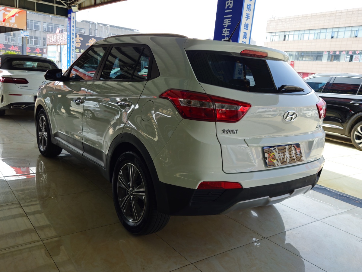 2016年6月現(xiàn)代 ix25  2015款 1.6L 自動兩驅(qū)智能型GLS