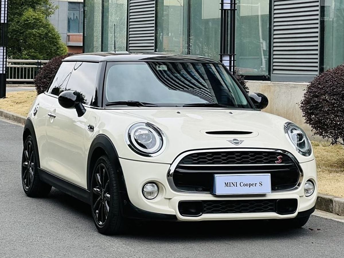 MINI CLUBMAN  2018款 2.0T COOPER S 經(jīng)典派圖片