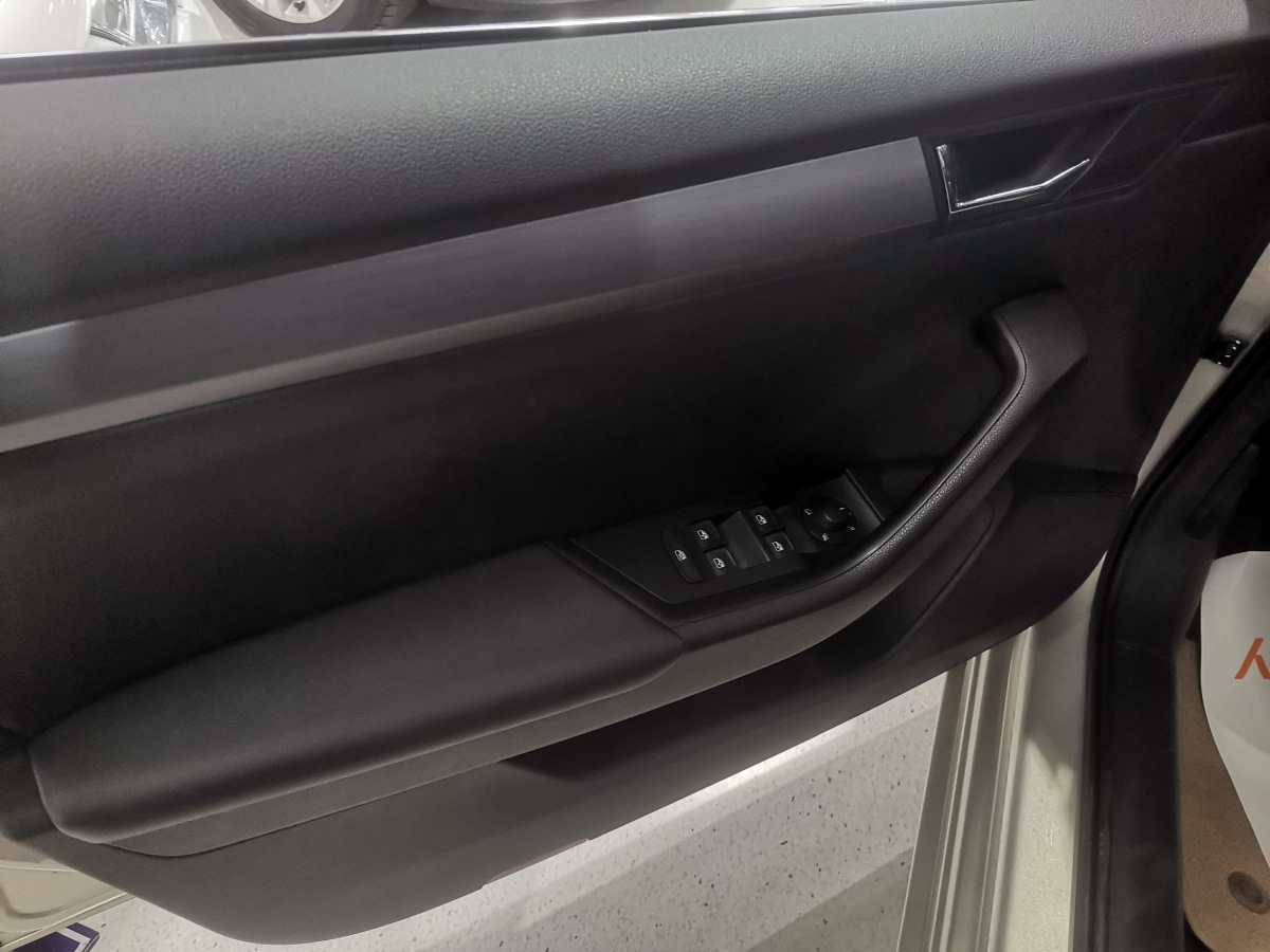 2018年2月斯柯达 速派  2019款 改款 TSI330 DSG舒适版