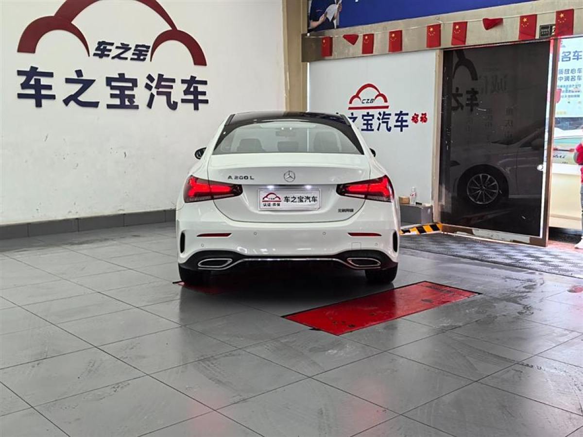 奔馳 奔馳A級  2021款 A 200 L 運(yùn)動轎車動感型圖片