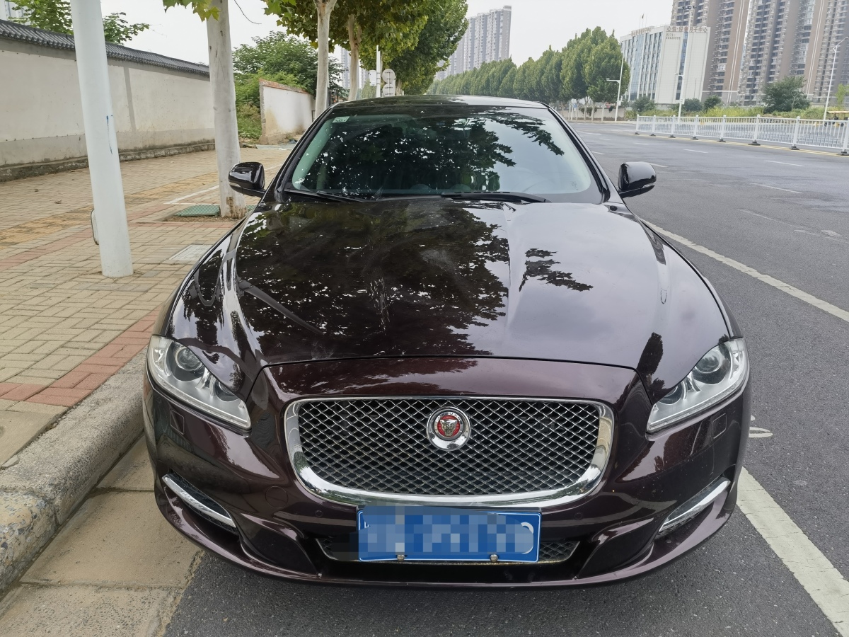 2015年8月捷豹 XJ  2014款 XJL 2.0T 兩驅(qū)典雅商務(wù)版