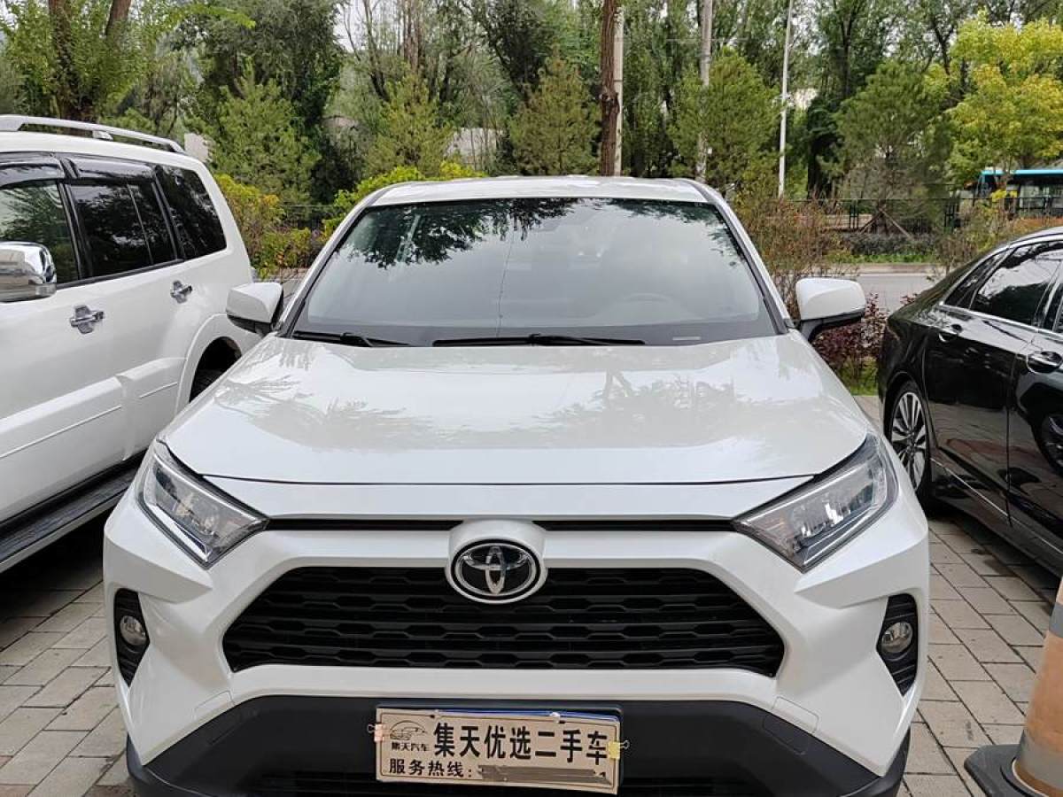 2021年8月豐田 RAV4榮放  2021款 2.0L CVT兩驅(qū)都市版