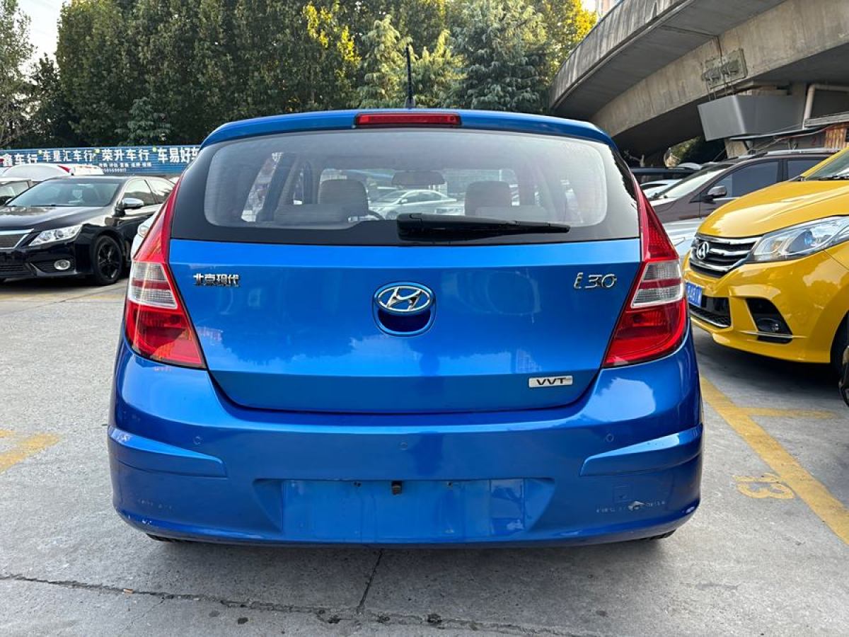 現(xiàn)代 i30  2009款 1.6L 自動豪享型圖片