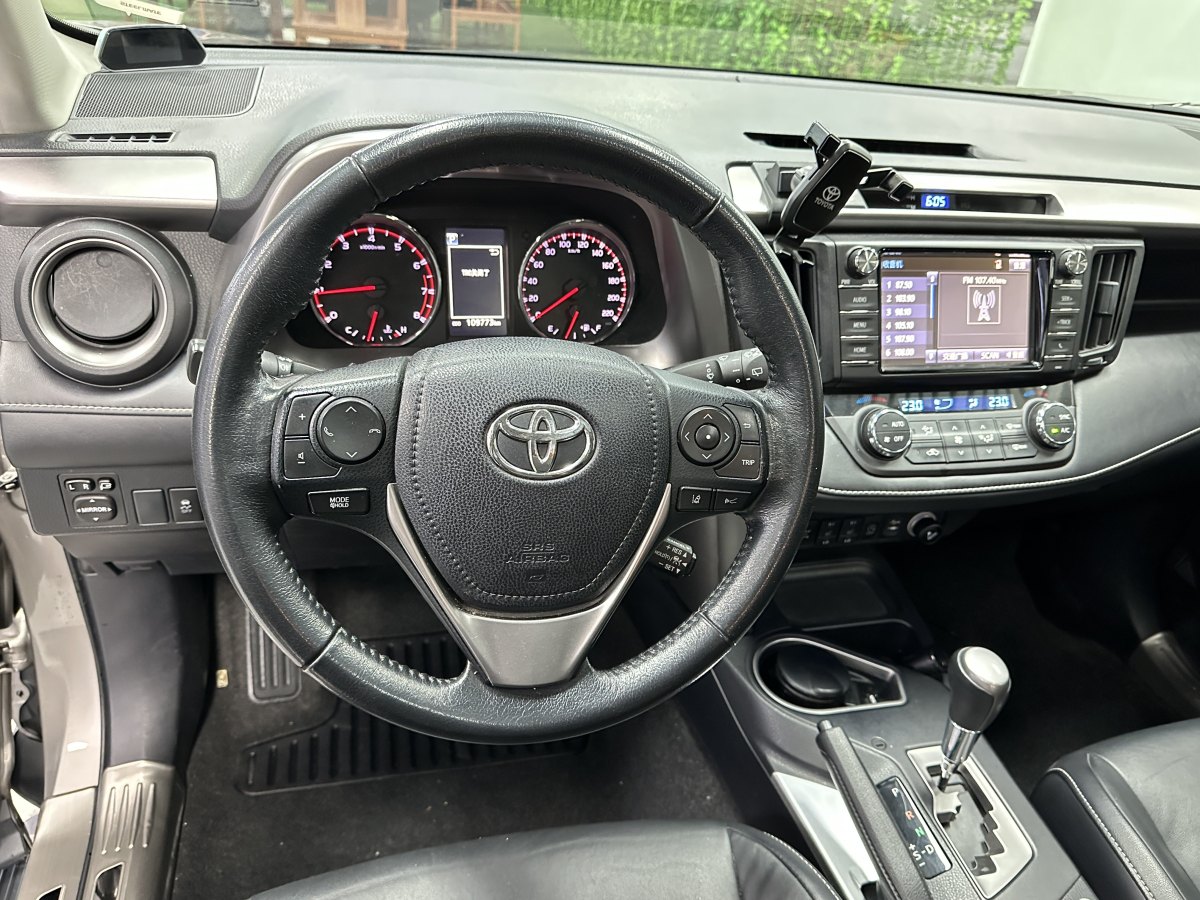 豐田 RAV4榮放  2018款 2.5L 自動四驅(qū)精英i版圖片