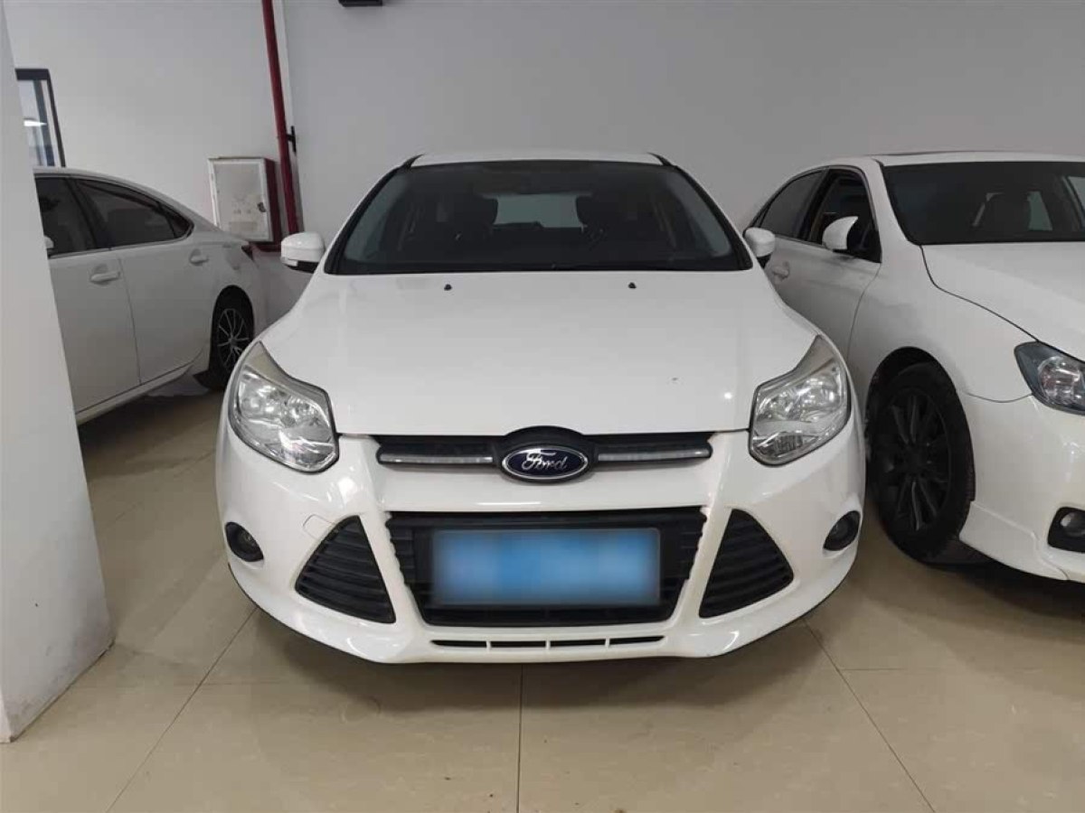 福特 ?？怂? 2012款 兩廂 1.6L 自動舒適型圖片