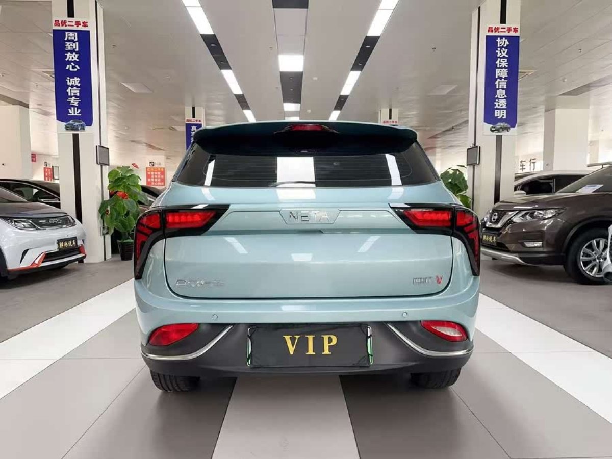 哪吒 哪吒V  2022款 潮 400 行業(yè)定制版圖片