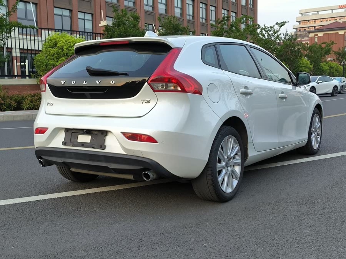 沃爾沃 V40  2016款 T3 智雅版圖片