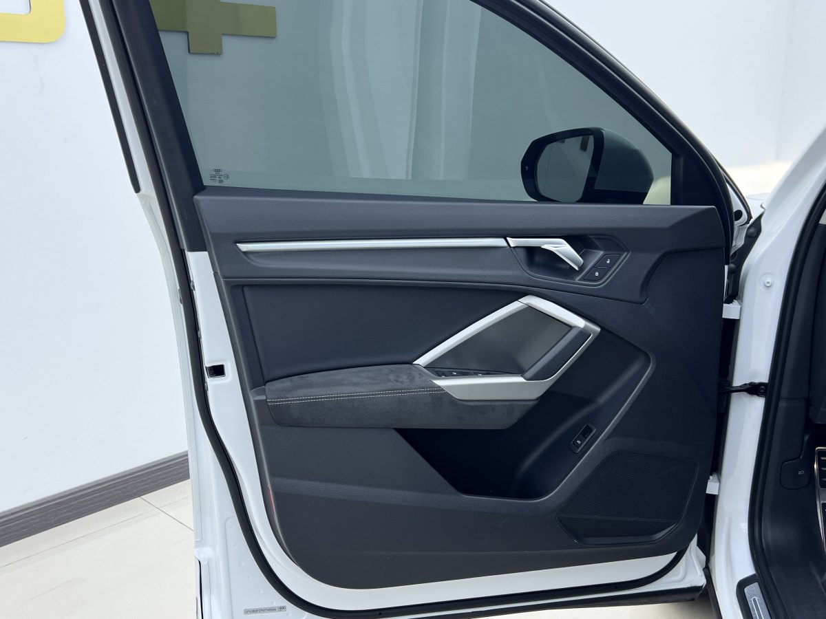 奧迪 奧迪Q3  2022款 35 TFSI 時尚動感型圖片