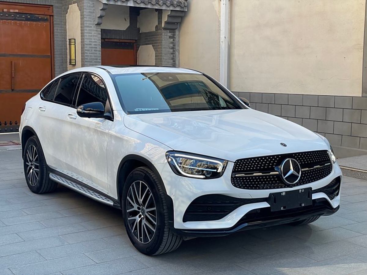 奔馳 奔馳GLC  2023款 改款 GLC 300 4MATIC 轎跑SUV 豪華版圖片